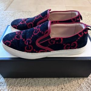 Gucci Mens GG terry cloth slip-on sneaker